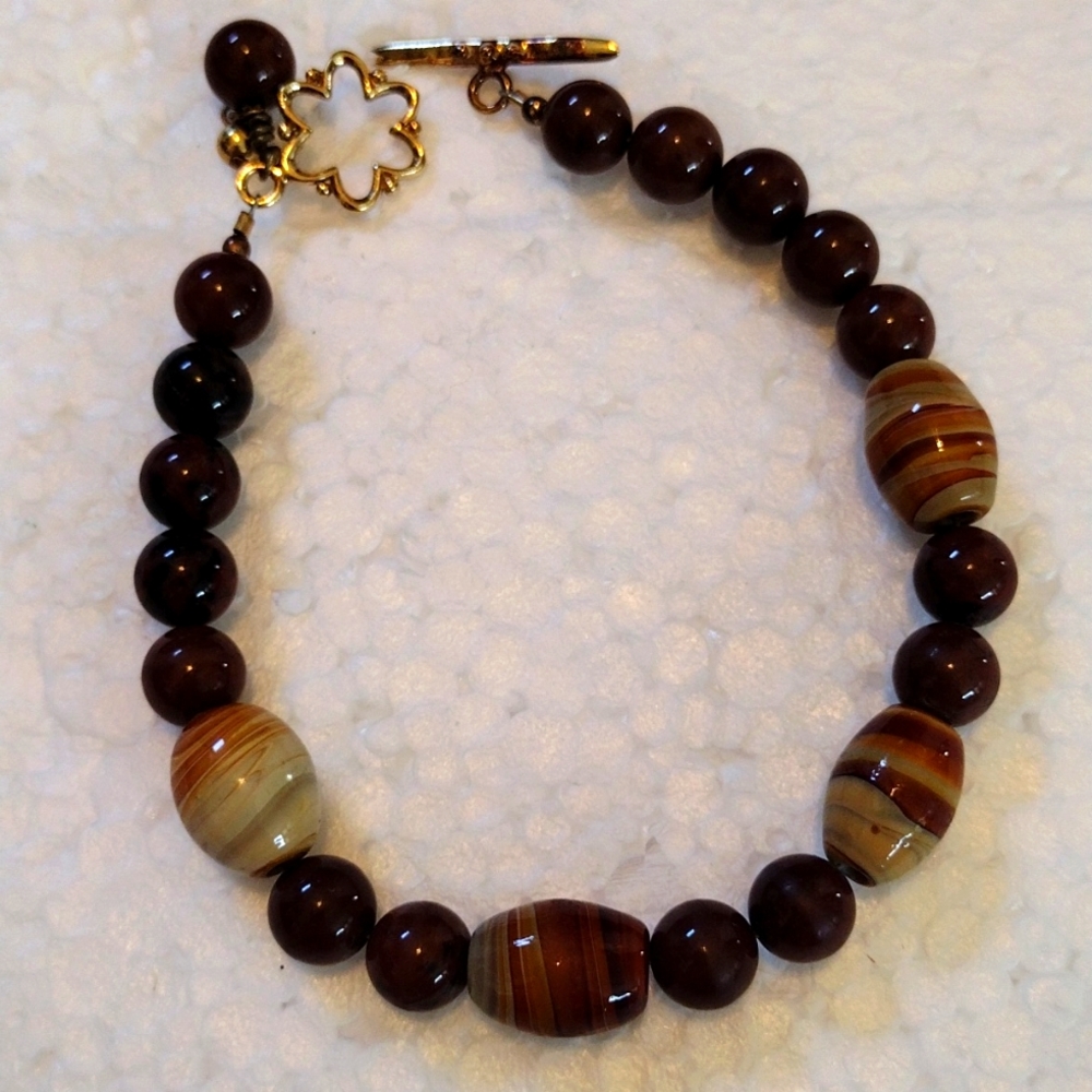 Beautiful high quality beads bracelet.